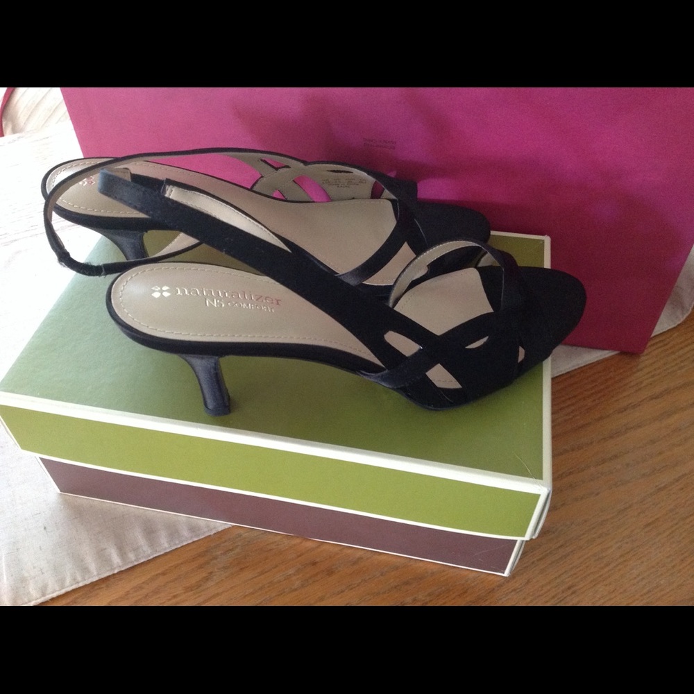 Naturalizer Comfort Black Satin Heels